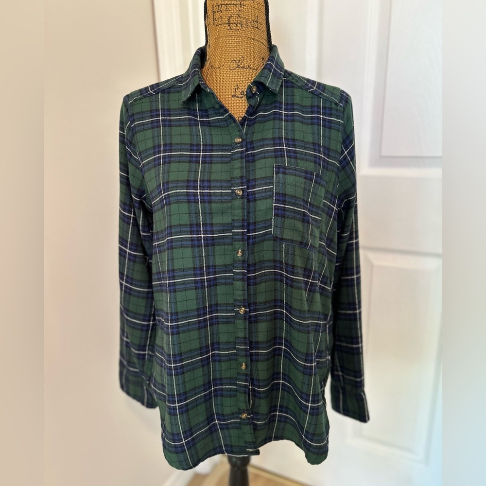 Hollister Boyfriend fit flannel button down.
